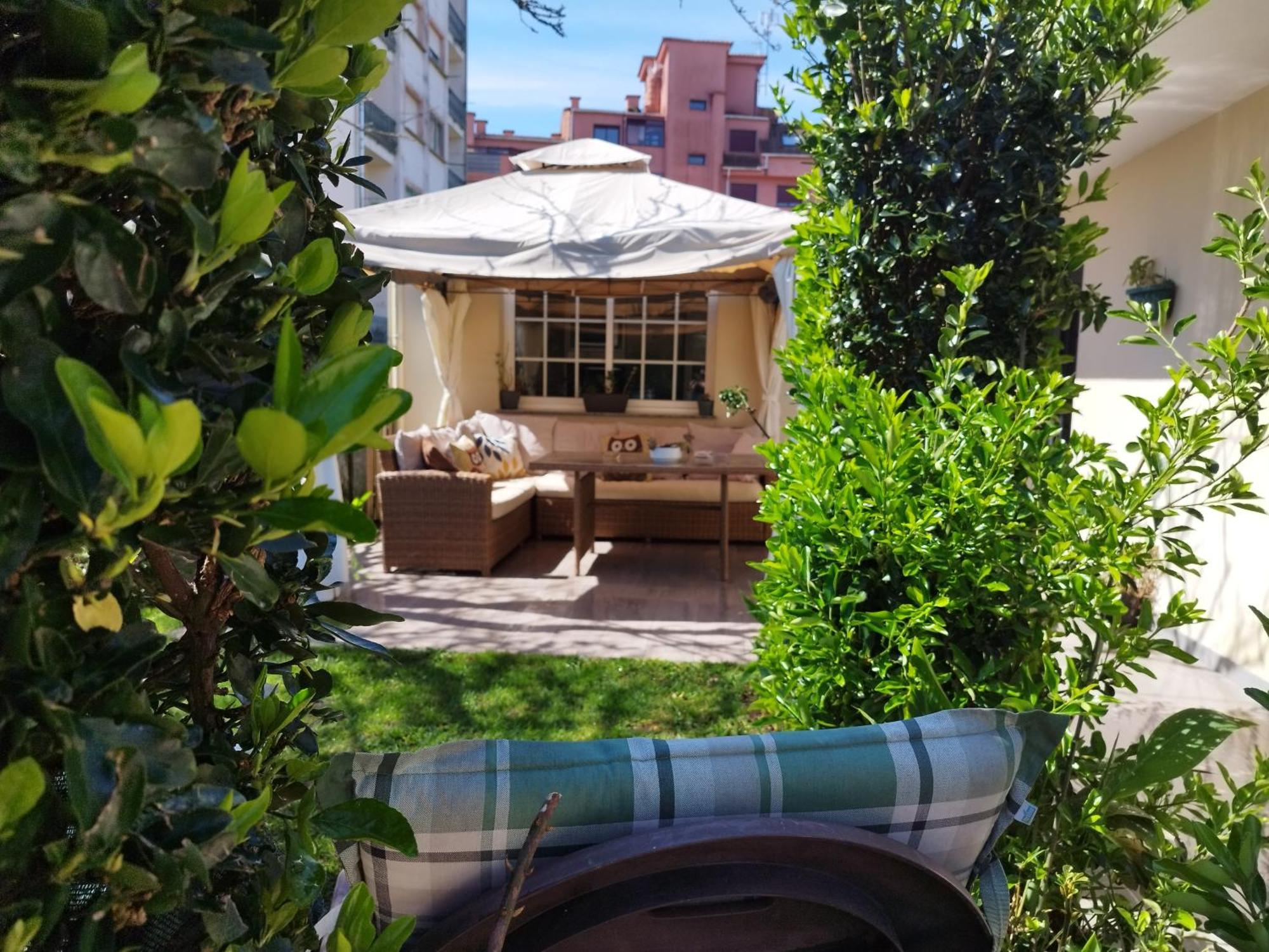 Jardin, Terraza Y Barbacoa * O Grove