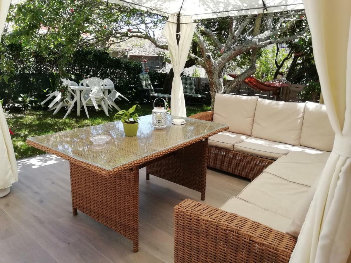 Jardin, Terraza Y Barbacoa O Grove